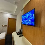 Ξενοδοχείο E5 Park 3*