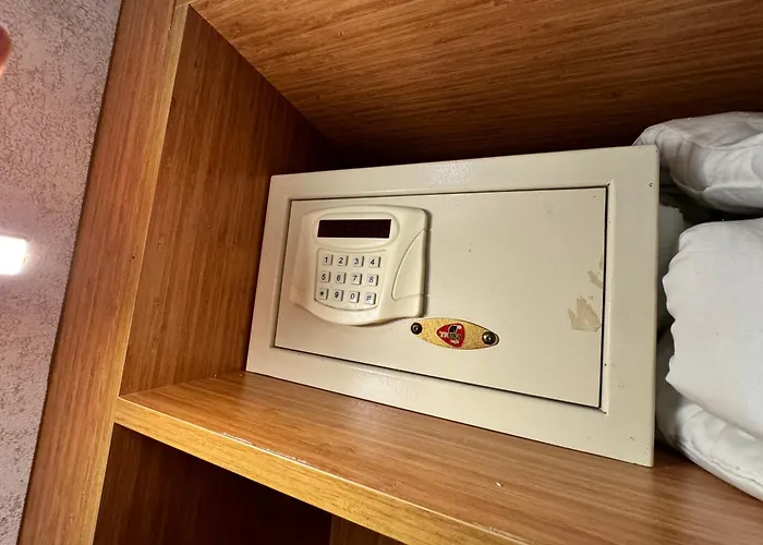 E5 Park Szálloda 3*